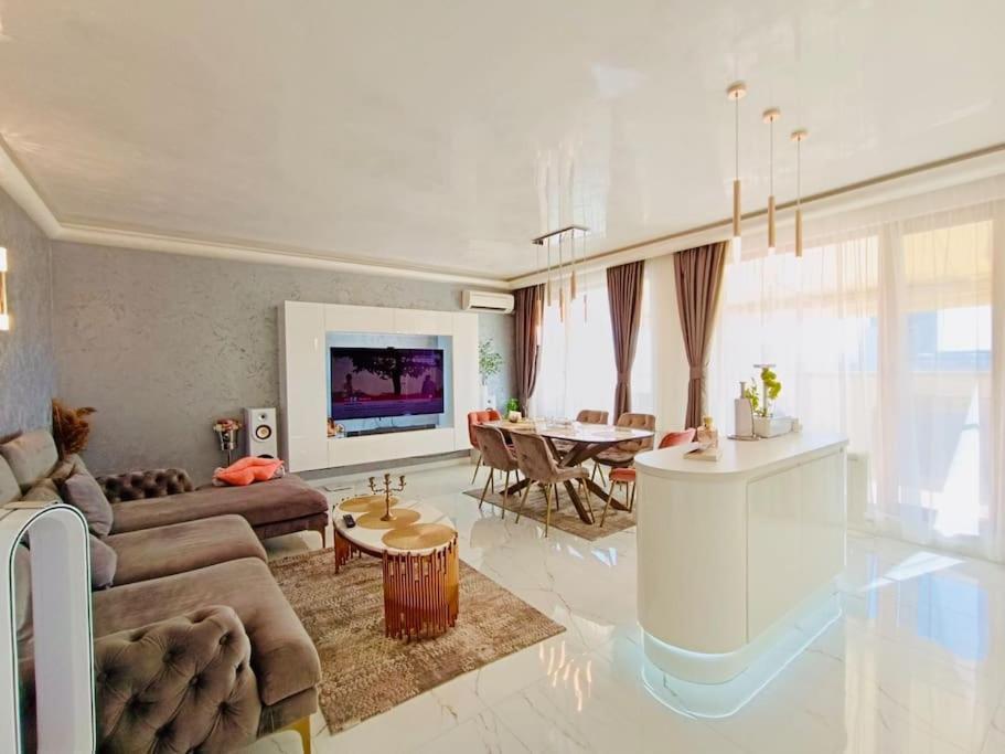 Spacious Prestige Penthouse Варна Екстериор снимка