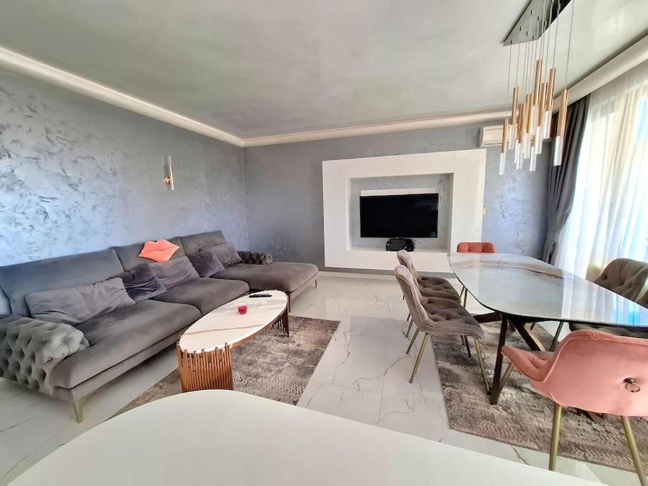Spacious Prestige Penthouse Варна Екстериор снимка