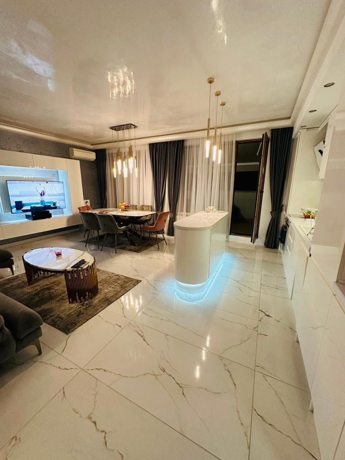 Spacious Prestige Penthouse Варна Екстериор снимка