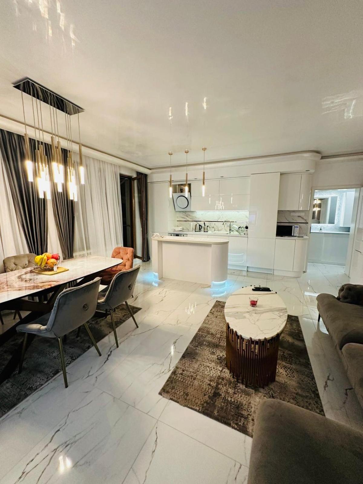 Spacious Prestige Penthouse Варна Екстериор снимка