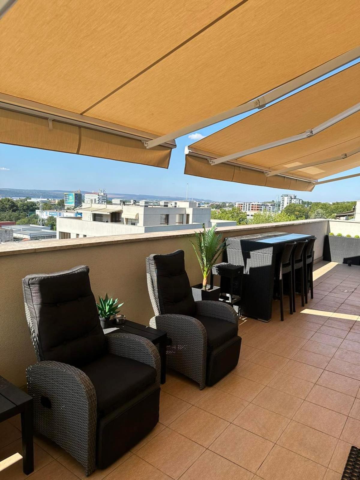 Spacious Prestige Penthouse Варна Екстериор снимка