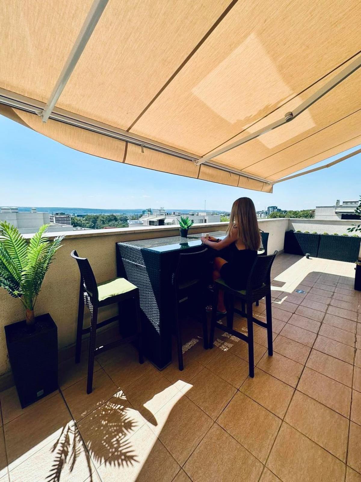 Spacious Prestige Penthouse Варна Екстериор снимка
